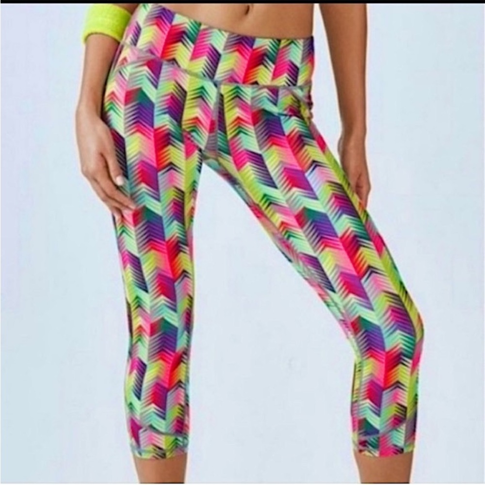 Fabletics‎ Lima Capri Multicolor Chevron Leggings Size XS